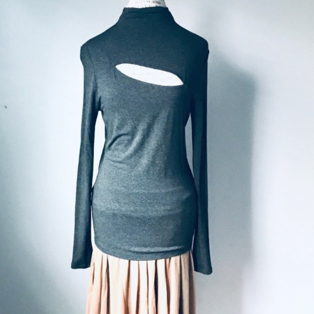 GUESS cut out top Grey